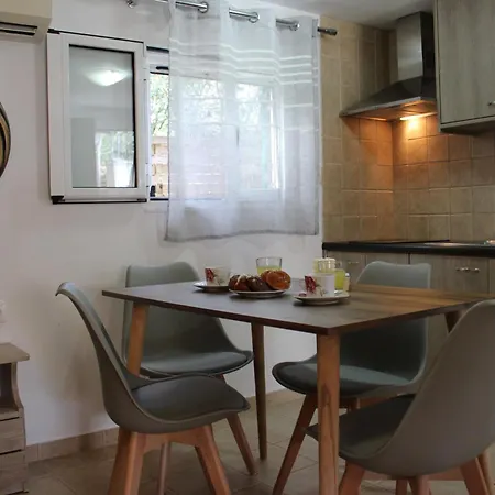 Rodia Agios Ioannis Apartment *